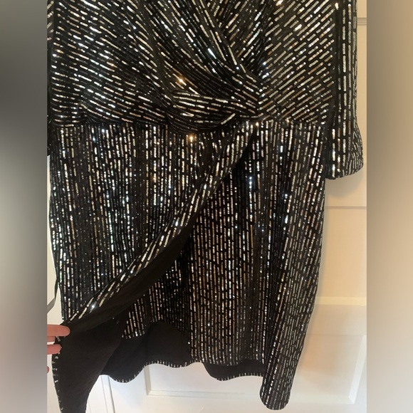 Black and Silver Sequined Dress - Picture 2 of 5